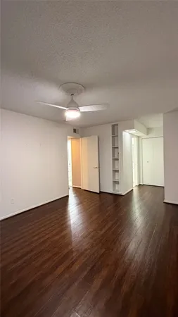 $1,550 | 2744 Briarhurst Drive, Unit 2, Houston, TX 77057