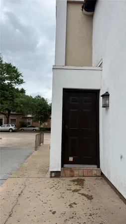 $1,550 | 2744 Briarhurst Drive, Unit 2, Houston, TX 77057