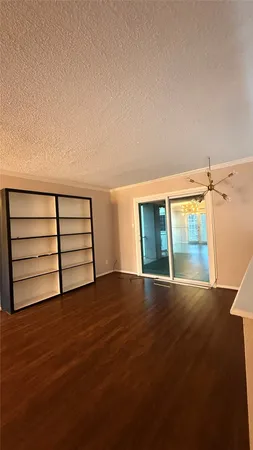 $1,550 | 2744 Briarhurst Drive, Unit 2, Houston, TX 77057