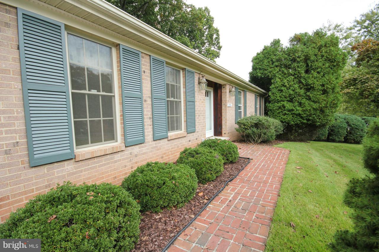 2224 Kings House Road Silver Spring, MD 20905 - Photo 2 of 30 Exterior (Front)