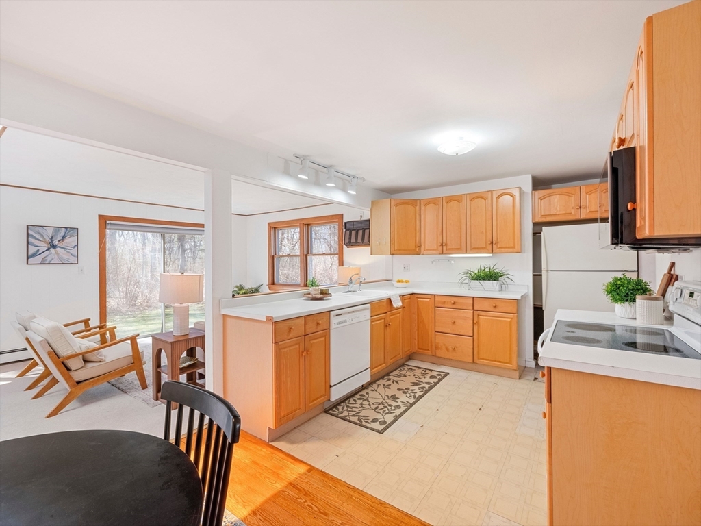 71 Edsel Road Littleton, MA 01460 - Photo 9 of 29 Gallery Image 9
