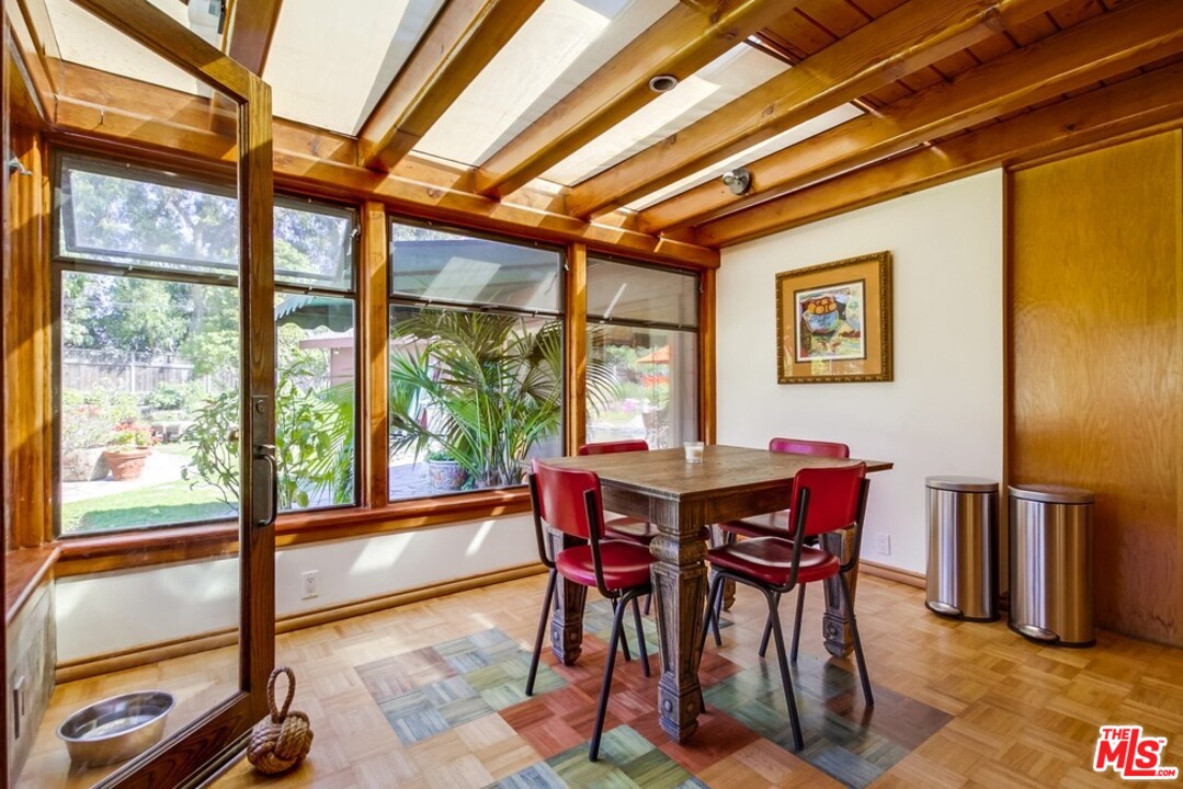 29271 Greenwater Road Malibu, CA 90265 - Photo 16 of 48