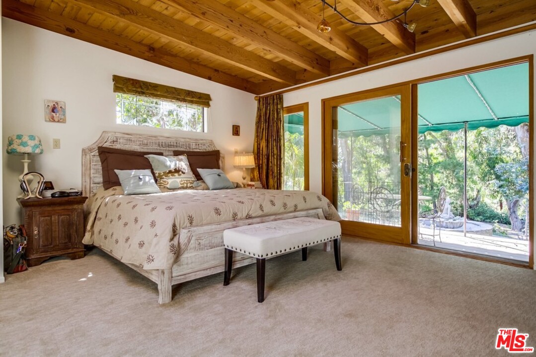 29271 Greenwater Road Malibu, CA 90265 - Photo 19 of 48