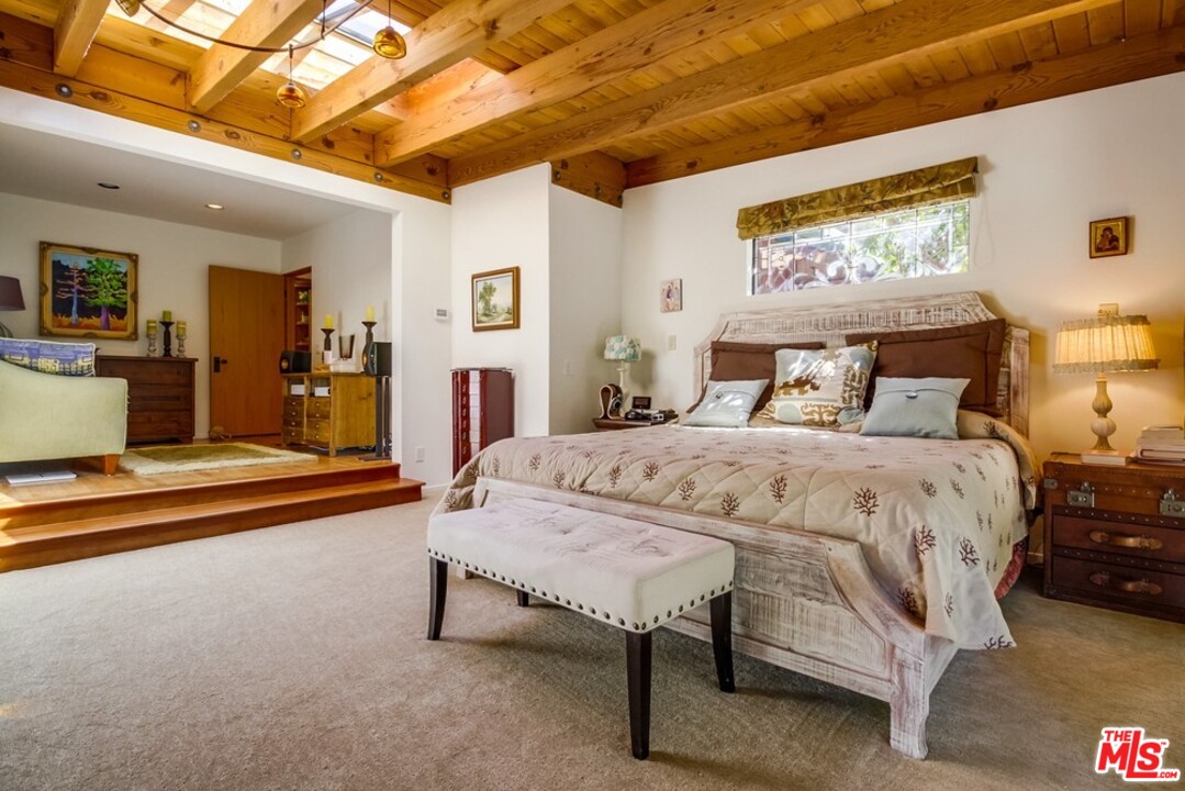 29271 Greenwater Road Malibu, CA 90265 - Photo 20 of 48