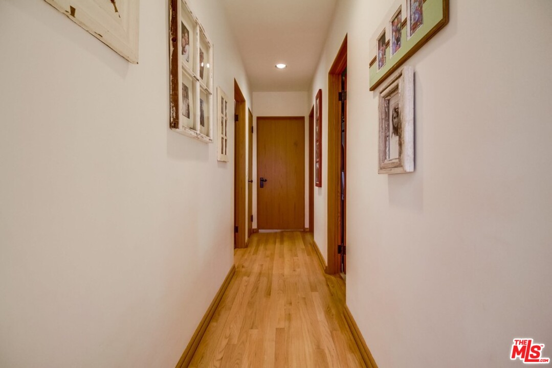 29271 Greenwater Road Malibu, CA 90265 - Photo 26 of 48