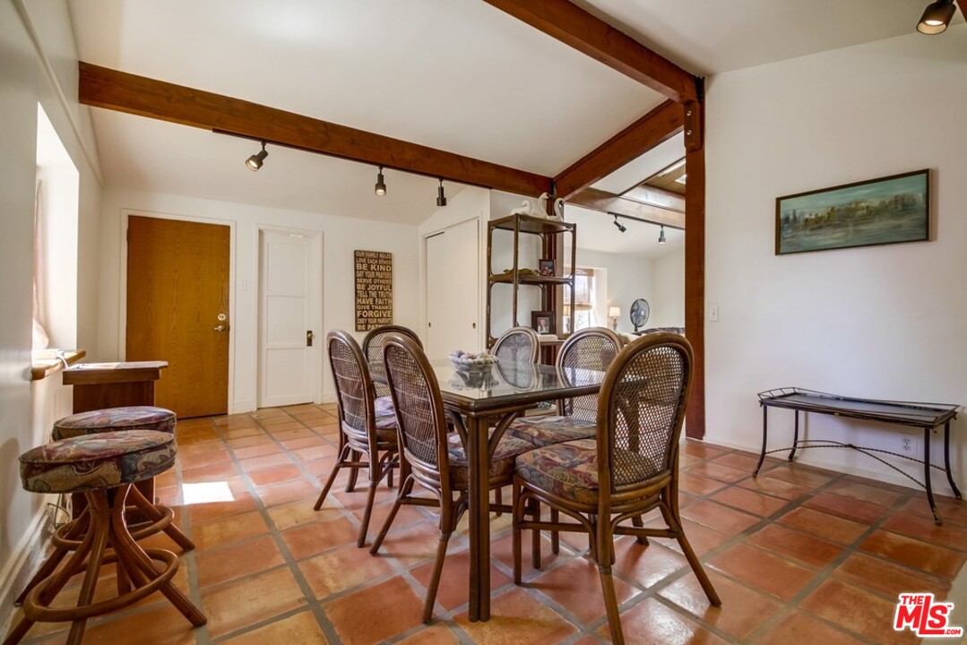 29271 Greenwater Road Malibu, CA 90265 - Photo 33 of 48