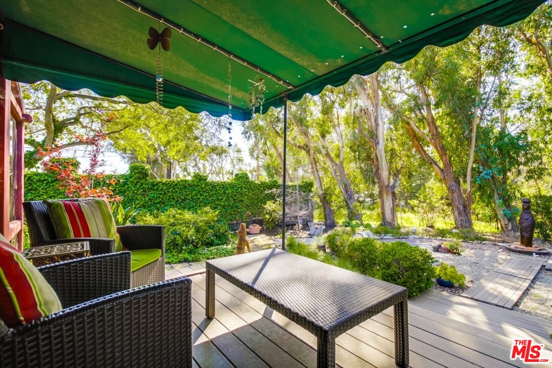 29271 Greenwater Road Malibu, CA 90265 - Photo 37 of 48