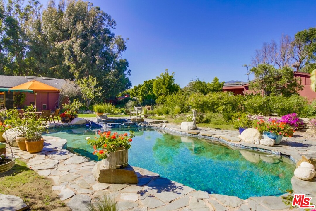 29271 Greenwater Road Malibu, CA 90265 - Photo 42 of 48