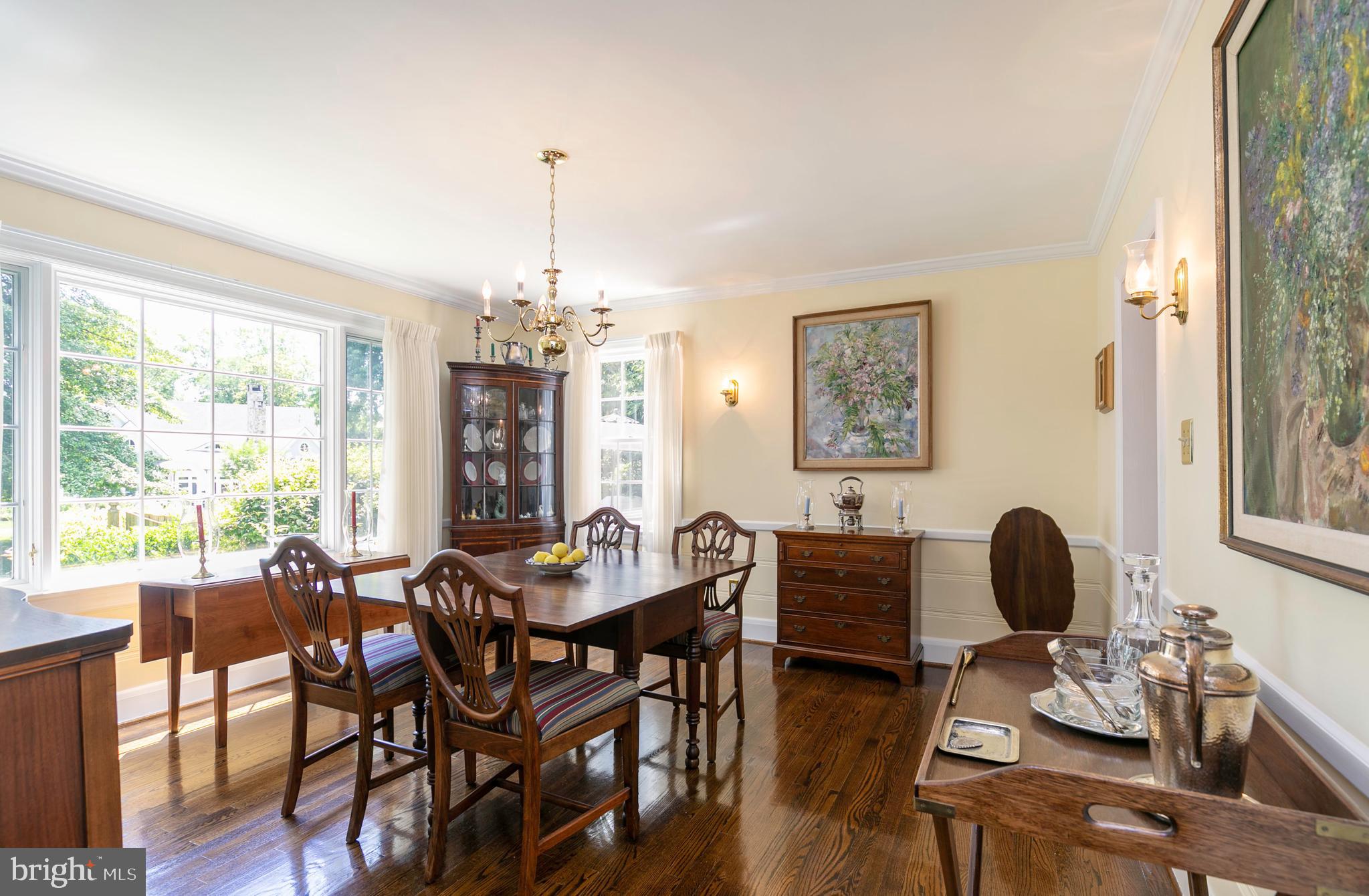 2000 Ferry Farms Road Annapolis, MD 21409 - Photo 19 of 50 Formal dining room - Window w. side casements!