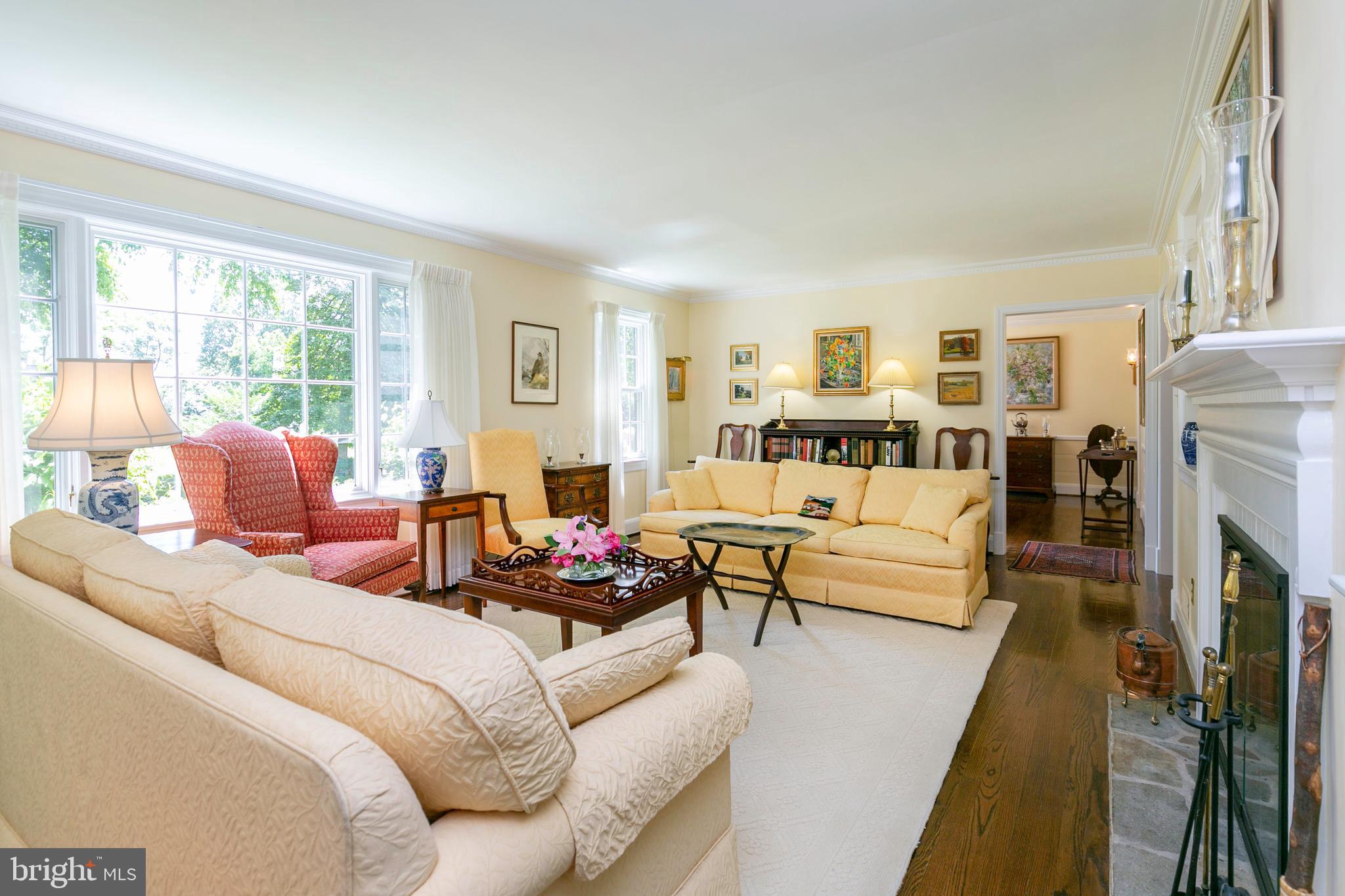 2000 Ferry Farms Road Annapolis, MD 21409 - Photo 22 of 50 So elegant-Large window w/side casements