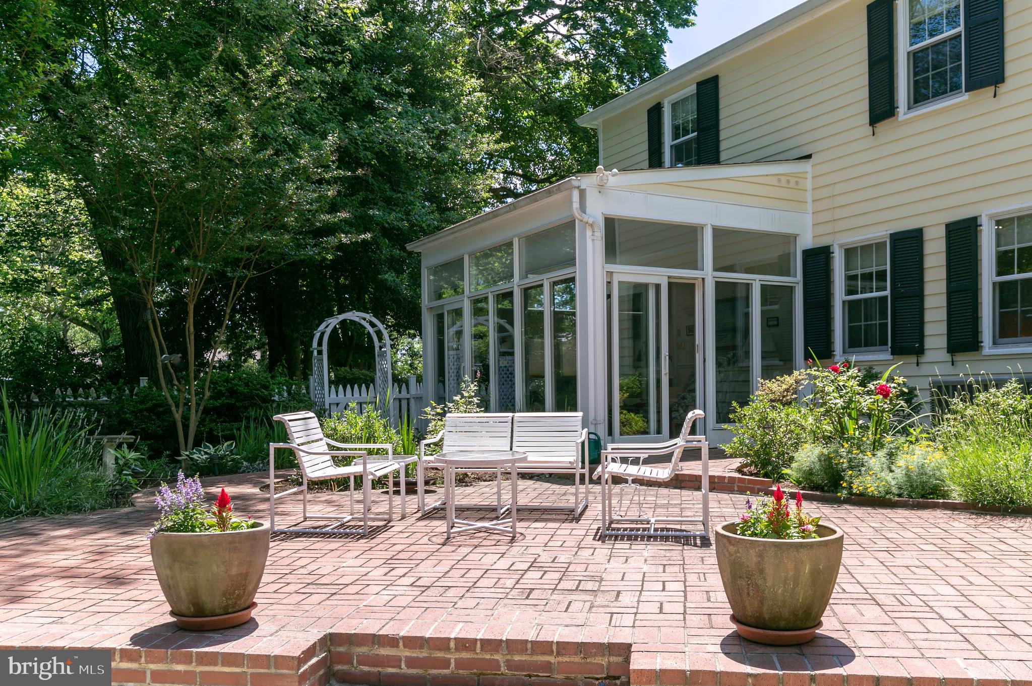 2000 Ferry Farms Road Annapolis, MD 21409 - Photo 28 of 50 Sunroom/Morning rm opens to pool terrace!