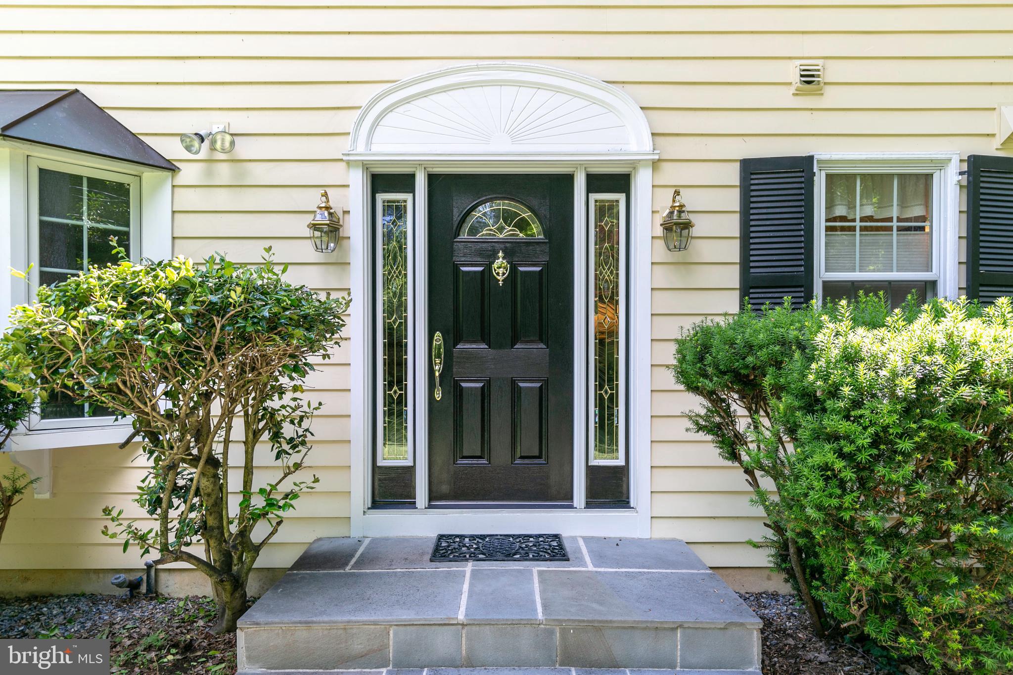 2000 Ferry Farms Road Annapolis, MD 21409 - Photo 35 of 50 Clean door to back yard!