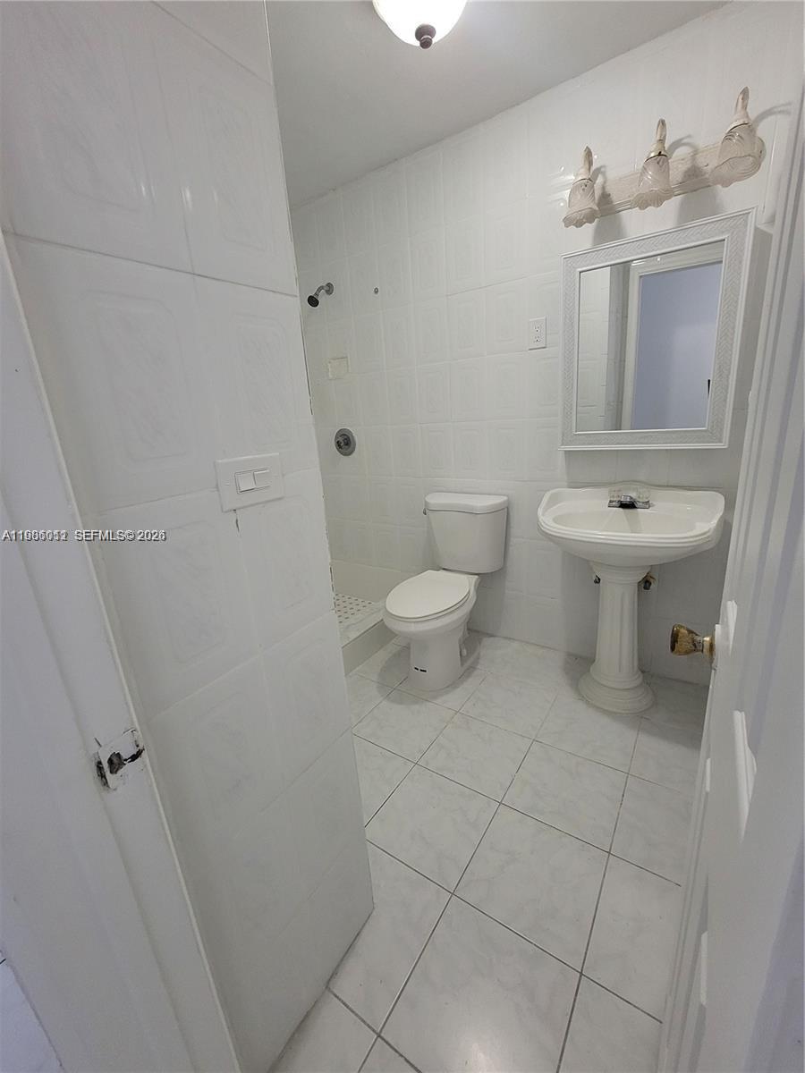 12305 Southwest 42nd Street Miami, FL 33175 - Photo 27 of 57