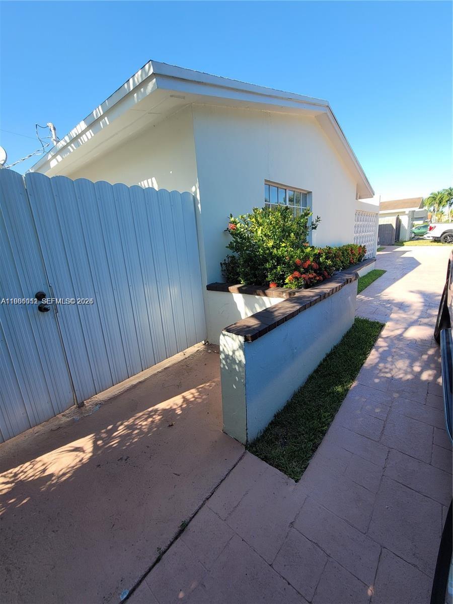 12305 Southwest 42nd Street Miami, FL 33175 - Photo 3 of 57