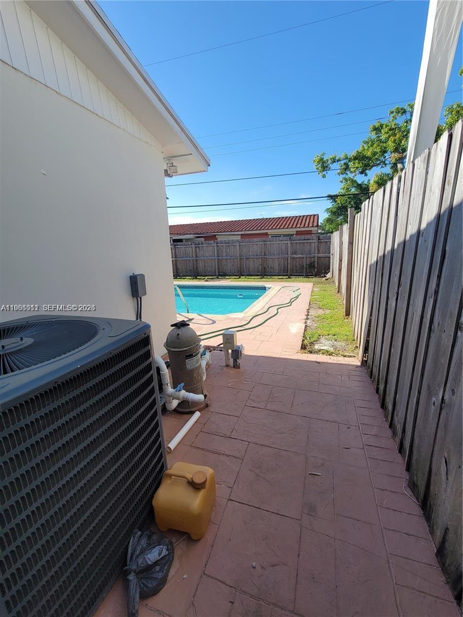 12305 Southwest 42nd Street Miami, FL 33175 - Photo 38 of 57