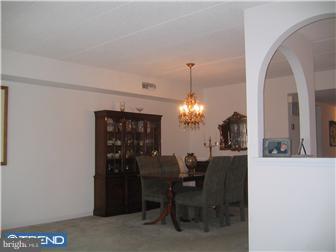 1225 Norwalk Road, Unit 13 Philadelphia, PA 19115 - Photo 3 of 10 Dining Room