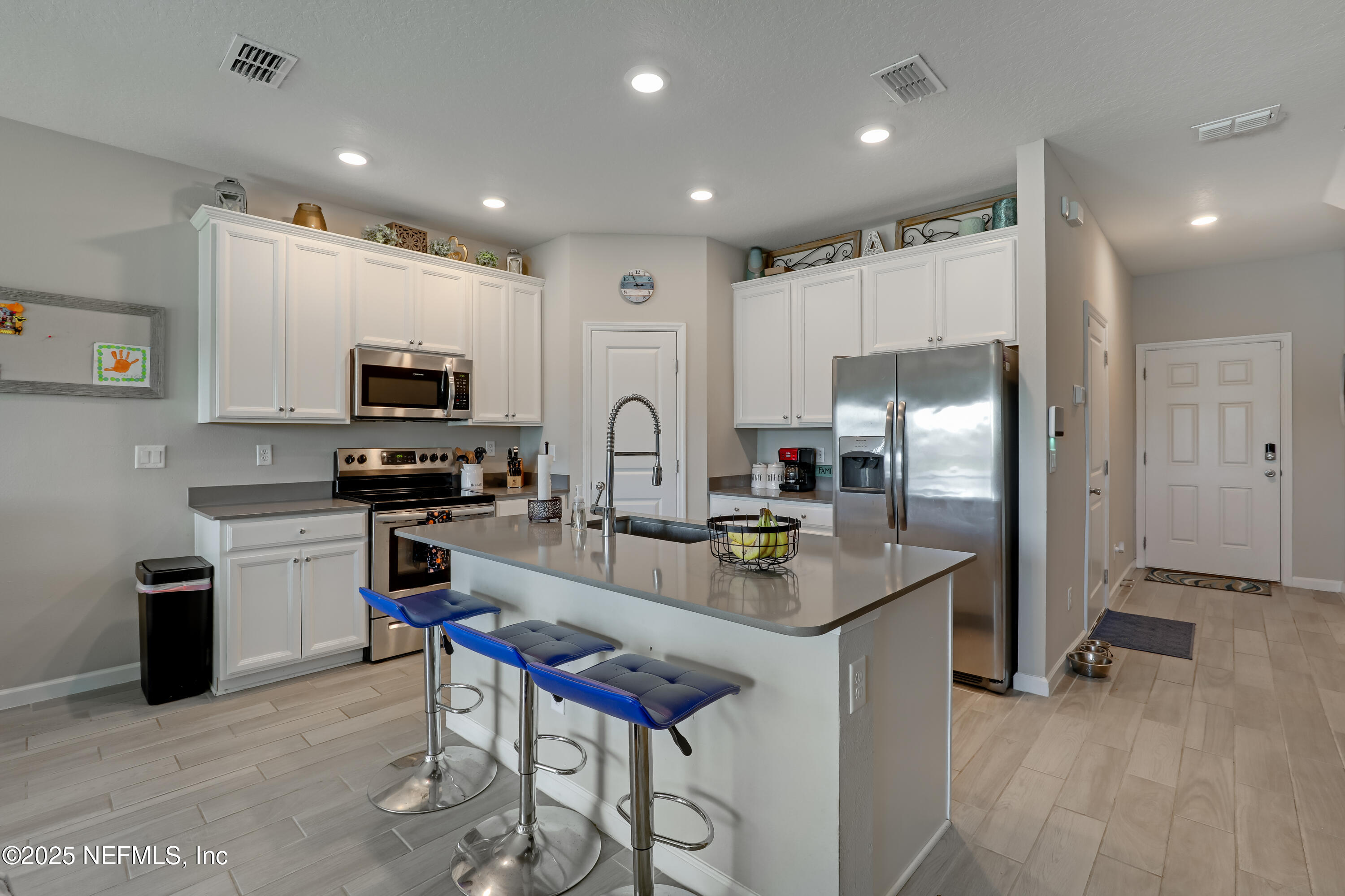 129 Appleton Court St. Augustine, FL 32092 - Photo 3 of 66 02 Kitchen