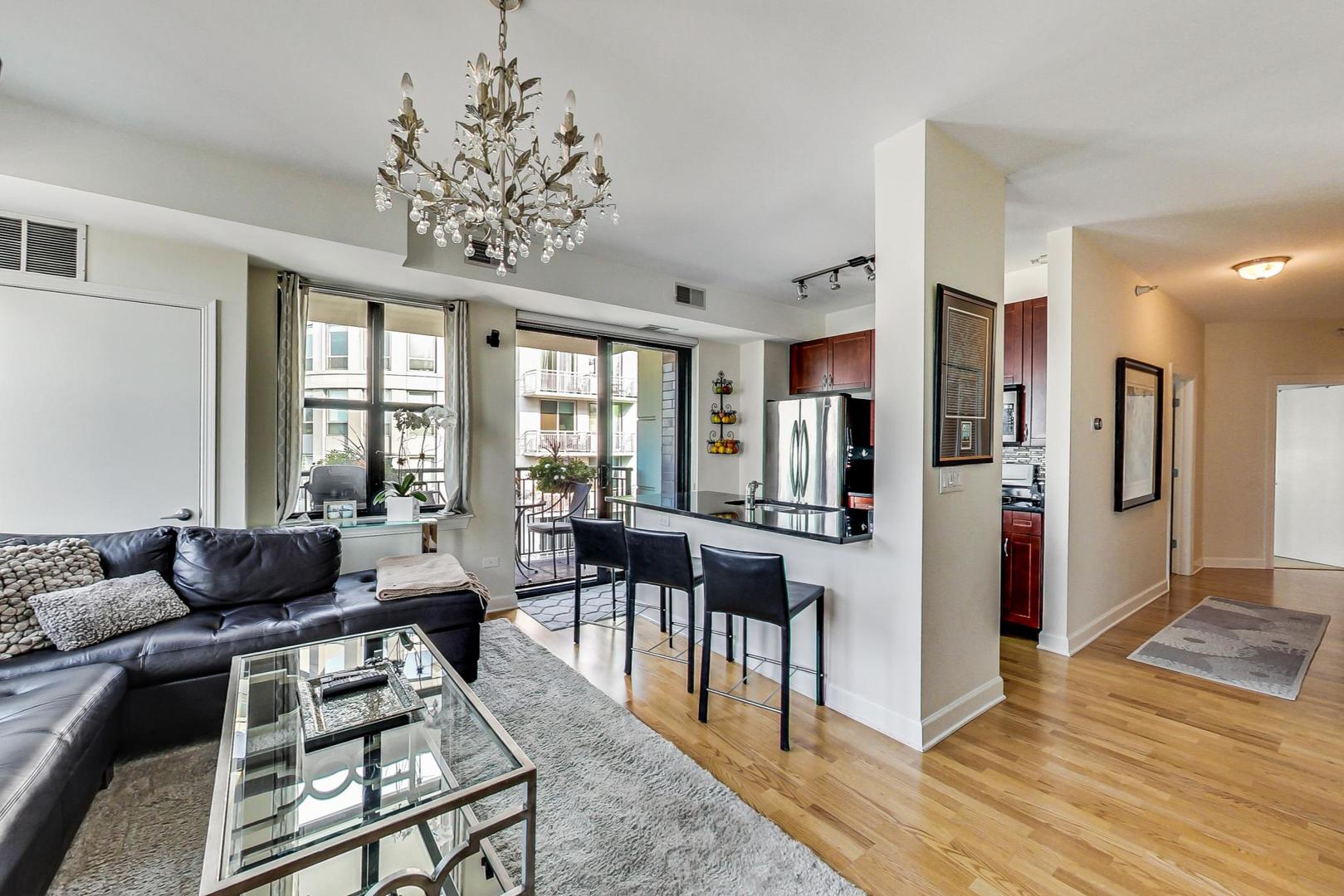 451 West Huron Street, Unit 1407 Chicago, IL 60654 - Photo 7 of 23