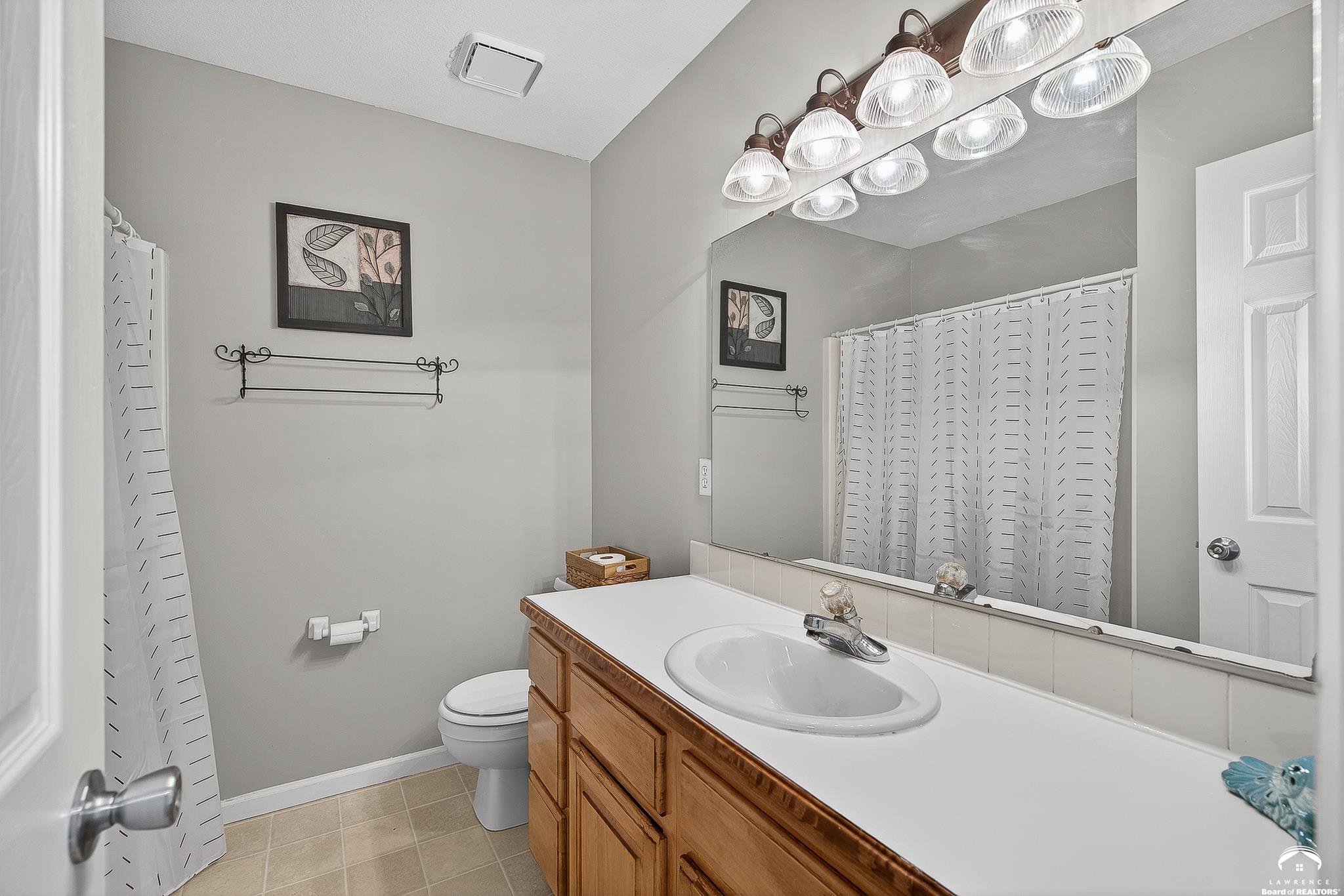 1425 West Riverside Drive Lawrence, KS 66044 - Photo 32 of 69