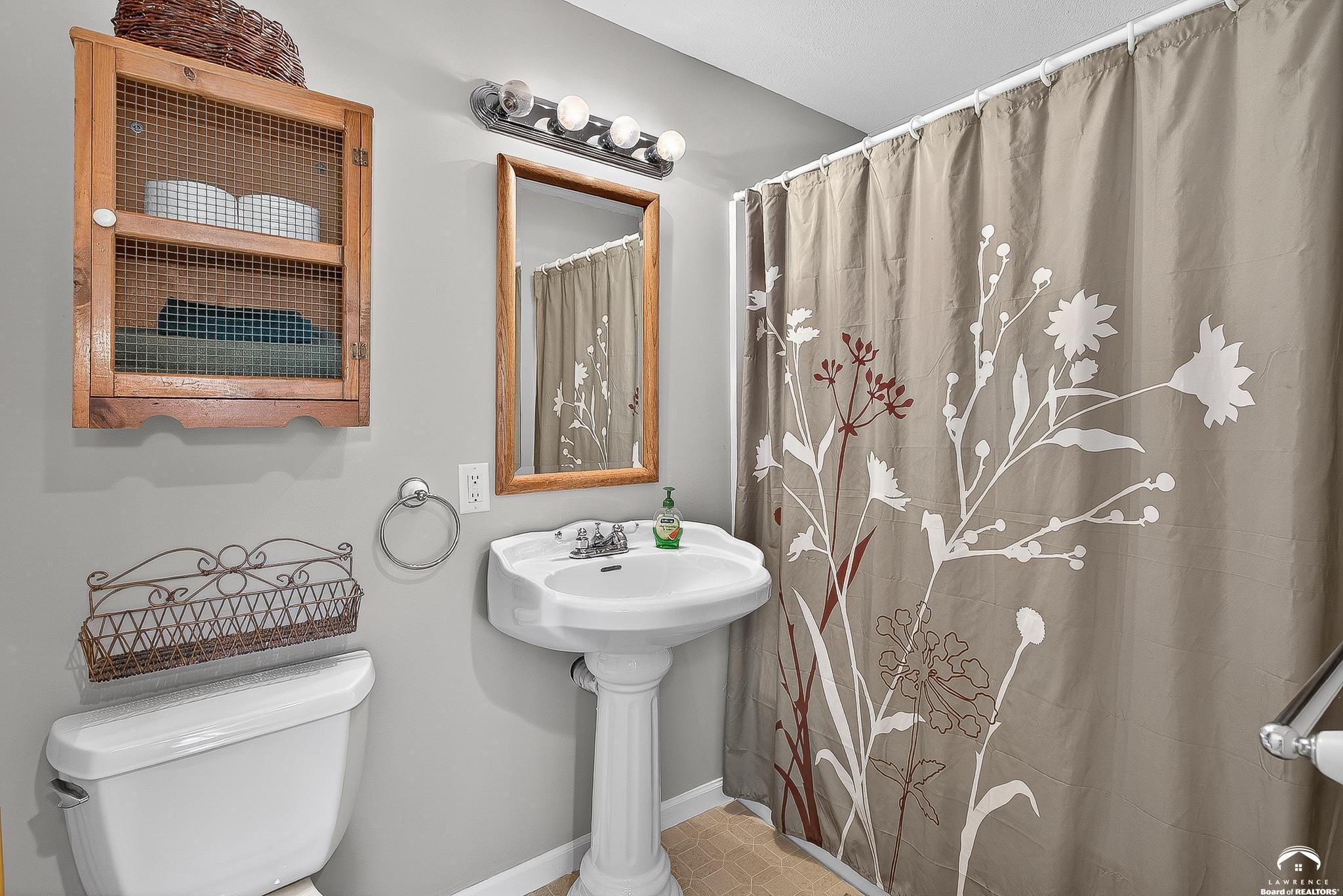 1425 West Riverside Drive Lawrence, KS 66044 - Photo 44 of 69