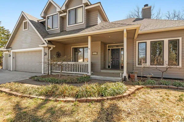 $524,900 | 1425 West Riverside Drive, Lawrence, KS 66044