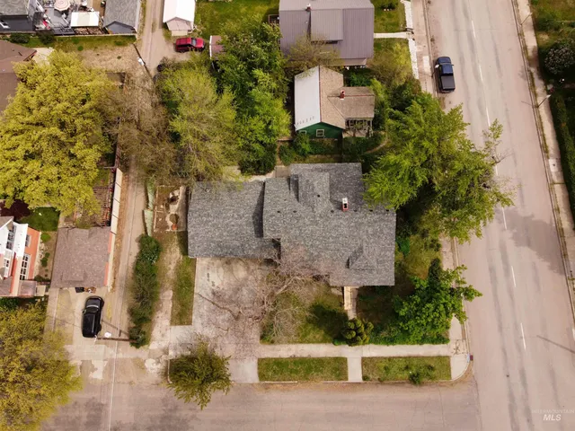 $375,000 | 408 West 3rd Street, Weiser, ID 83672