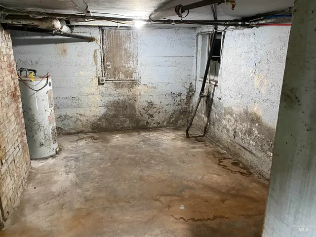 $375,000 | 408 West 3rd Street, Weiser, ID 83672