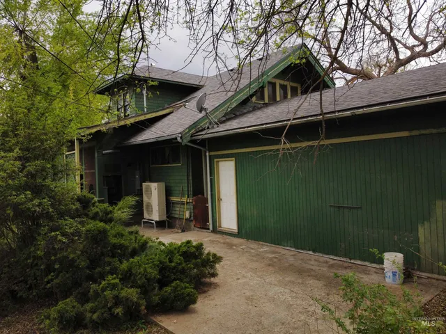 $375,000 | 408 West 3rd Street, Weiser, ID 83672