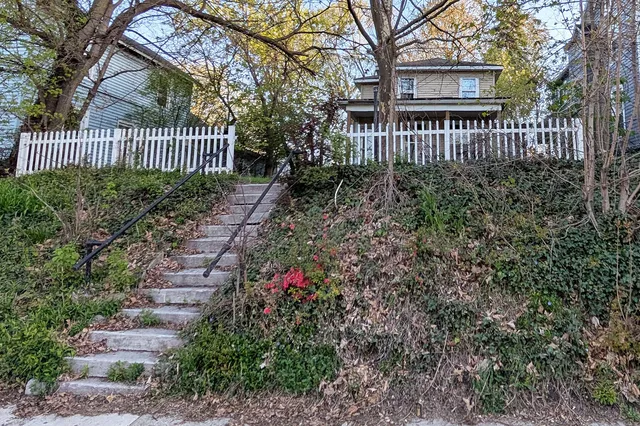 $330,000 | 117 Northeast Leonard Grand Rapids, Grand Rapids, MI 49503