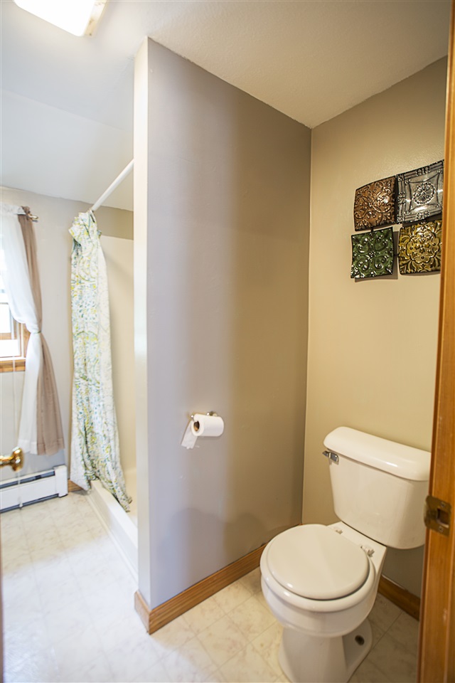 4 Wryan Road Derry, NH 03038 - Photo 18 of 27