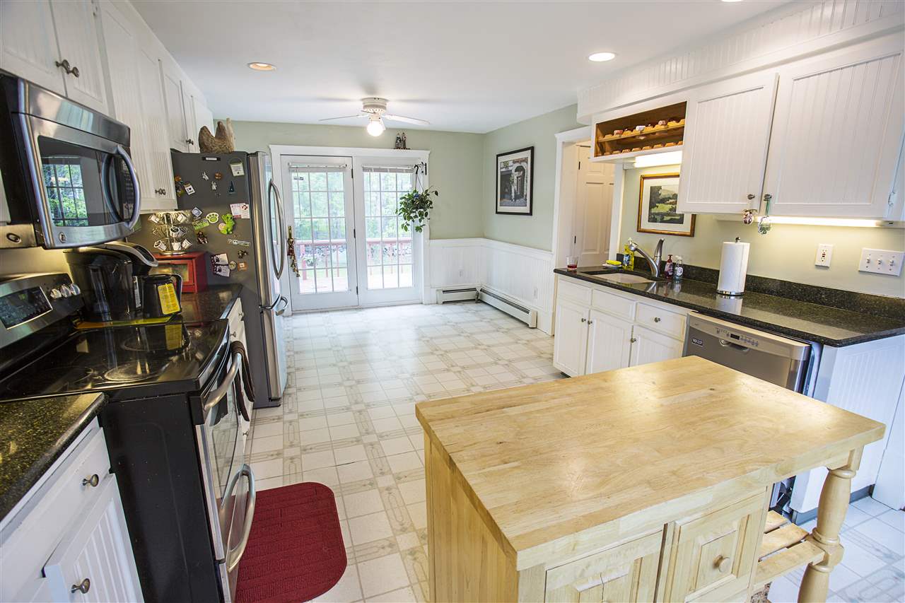 4 Wryan Road Derry, NH 03038 - Photo 8 of 27