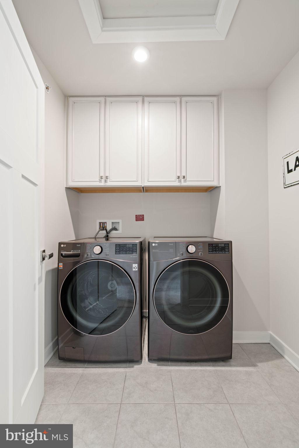 11285 Wheeler Ridge Drive Manassas, VA 20109 - Photo 33 of 63 Upstairs laundry area