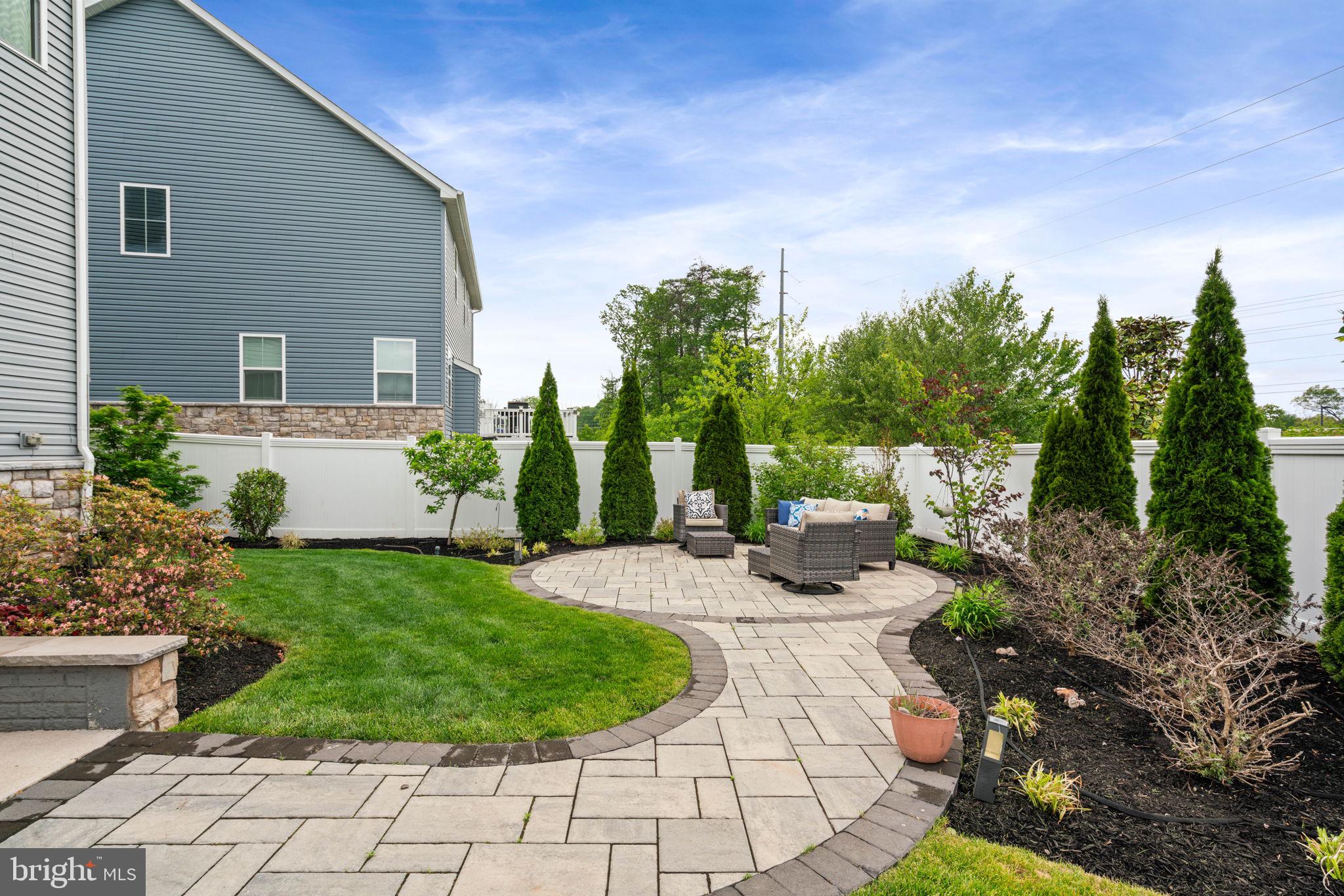 11285 Wheeler Ridge Drive Manassas, VA 20109 - Photo 57 of 63 Beautifully designed landscaping