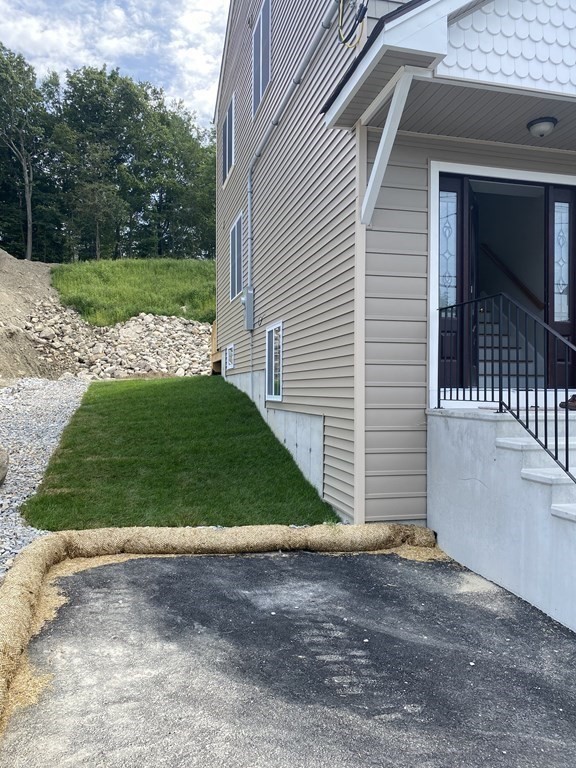 1089 A Millbury Street Worcester, MA 01607 - Photo 3 of 18
