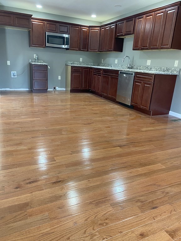 1089 A Millbury Street Worcester, MA 01607 - Photo 8 of 18