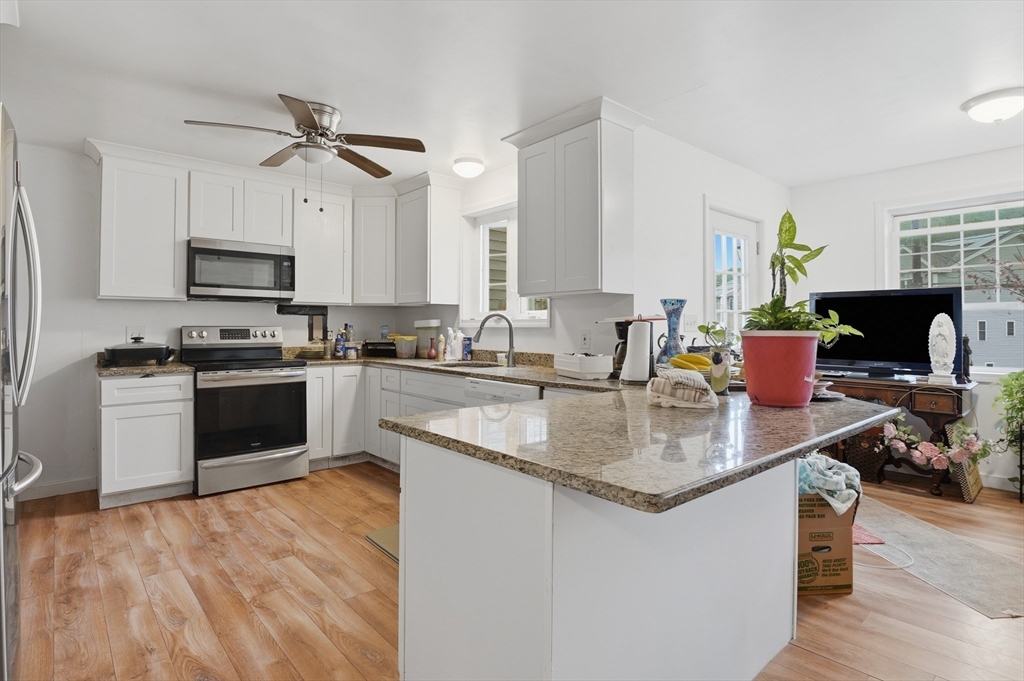 47 Pine Hill Road Worcester, MA 01604 - Photo 8 of 38 Gallery Image 8