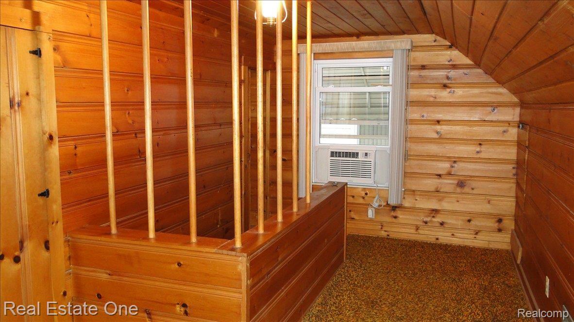 3810 Durham Road Royal Oak, MI 48073 - Photo 15 of 22 Upstairs Entry