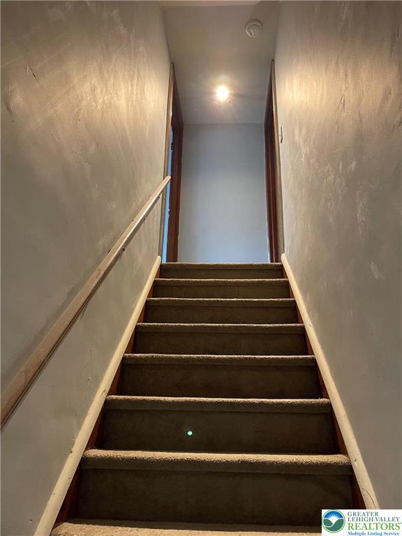 154 West Lincoln Street, Unit 2 Easton, PA 18042 - Photo 10 of 10 a view of entryway