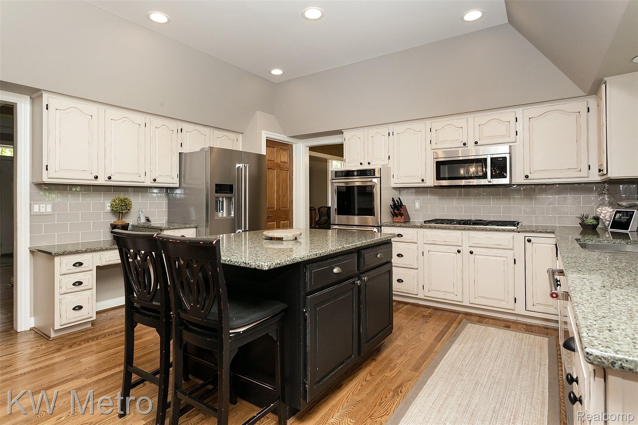 1611 Wakefield Court Rochester, MI 48306 - Photo 12 of 59 Wakefield-11.jpg