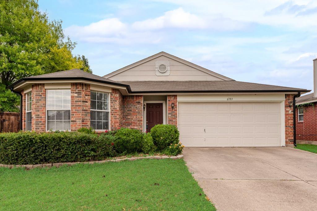 6703 Dusty Ridge Trail Arlington, TX 76002 - Photo 2 of 19