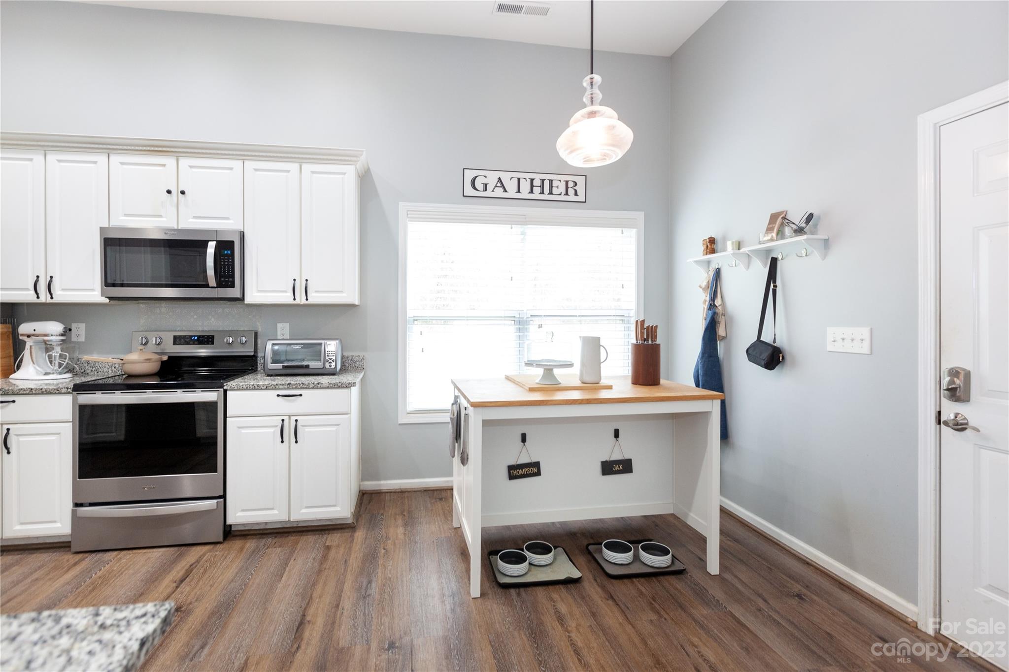 9708 Needlepoint Road Charlotte, NC 28215 - Photo 11 of 33 Gallery Image 11
