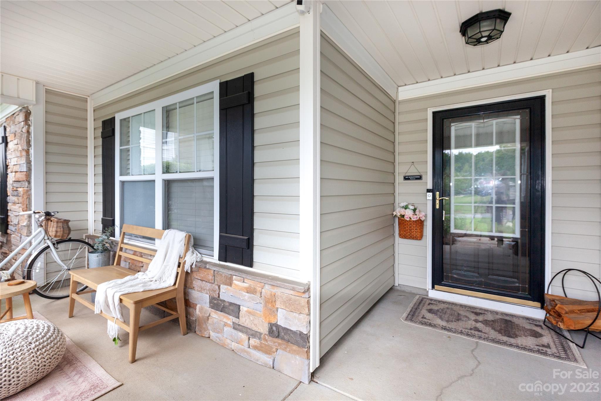 9708 Needlepoint Road Charlotte, NC 28215 - Photo 3 of 33 Gallery Image 3