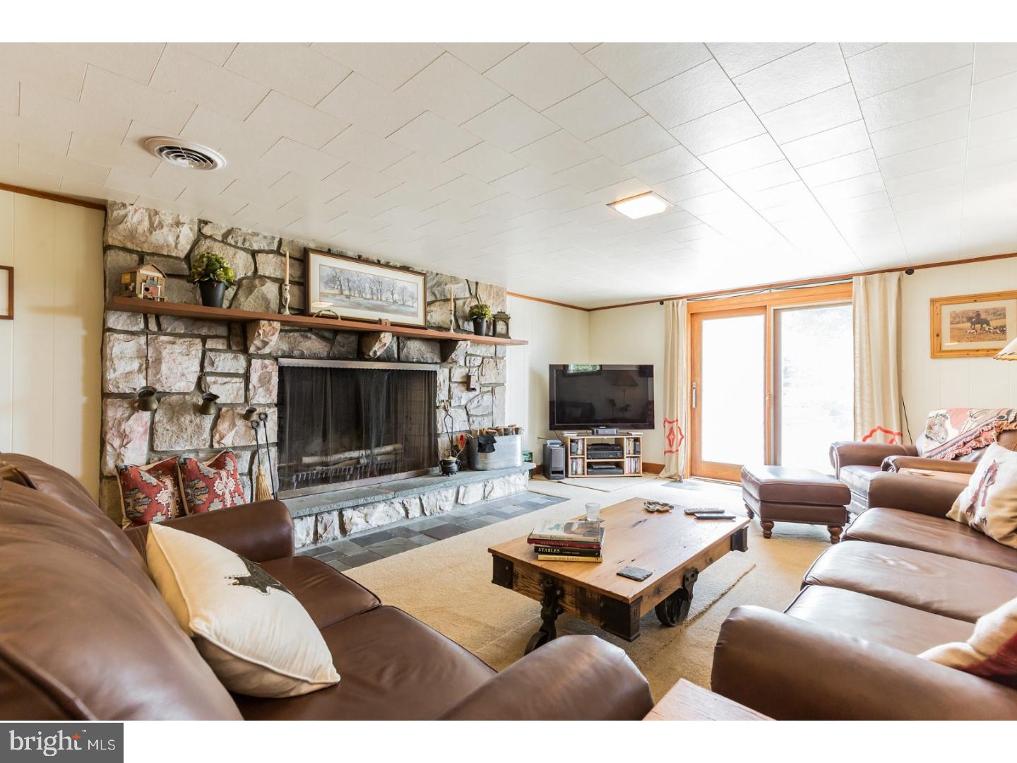226 Bethel Road Spring City, PA 19475 - Photo 15 of 25 Family Room