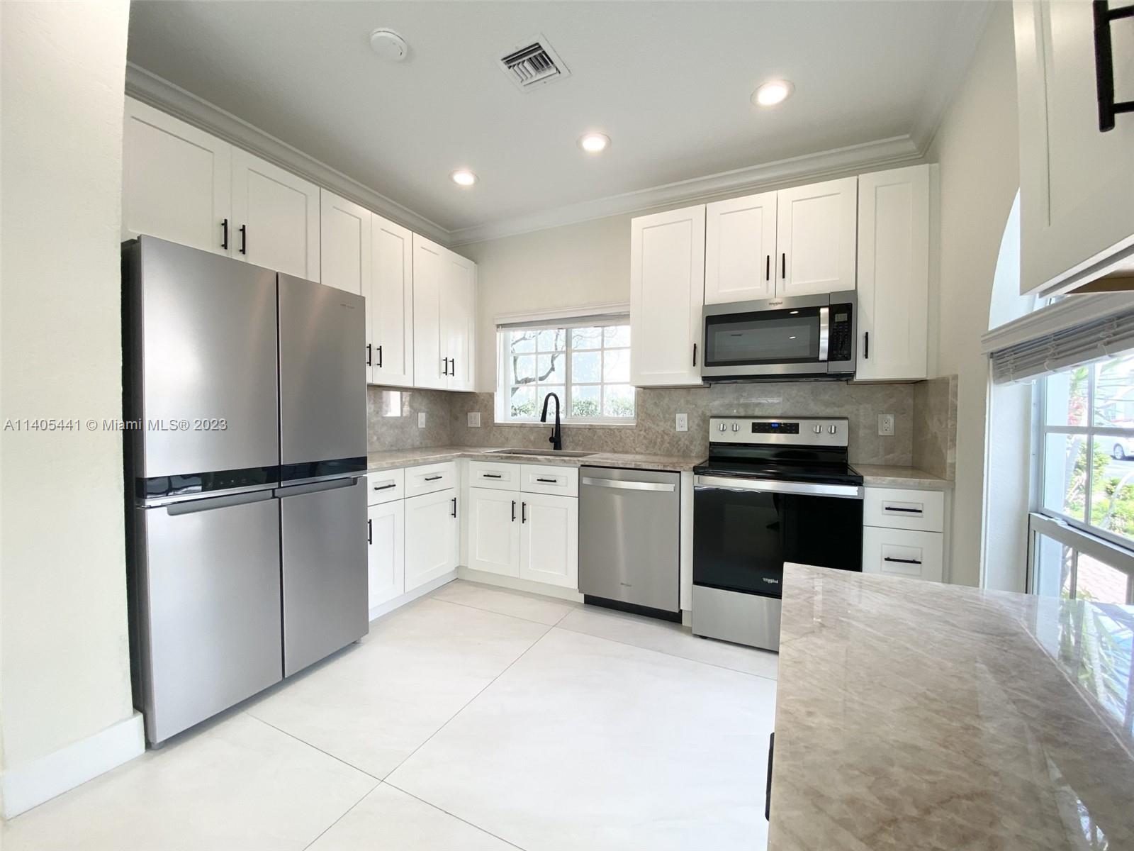 7295 Panache Way Boca Raton, FL 33433 - Photo 3 of 27 Gallery Image 3