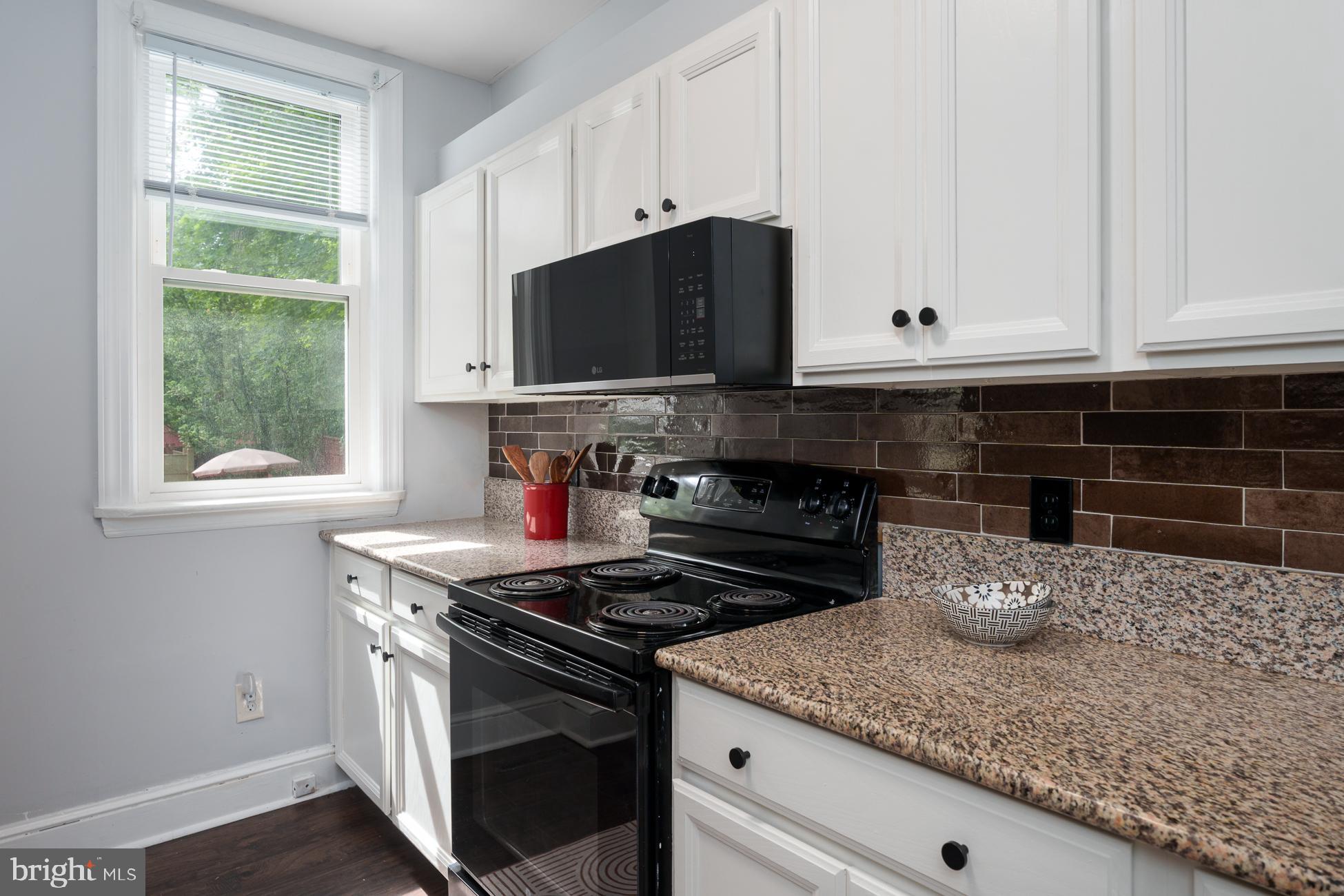 156 Mercer Street Princeton, NJ 08540 - Photo 3 of 32