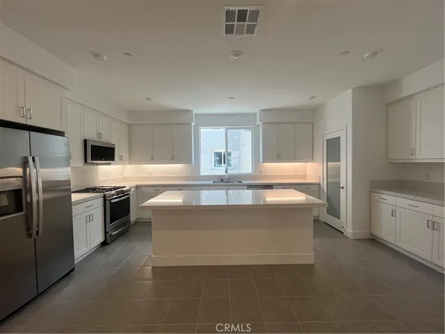 $4,600 | 1872 Union, Unit 25, Anaheim, CA 92805