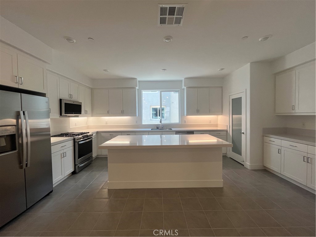 1872 Union, Unit 25 Anaheim, CA 92805 - Photo 35 of 41