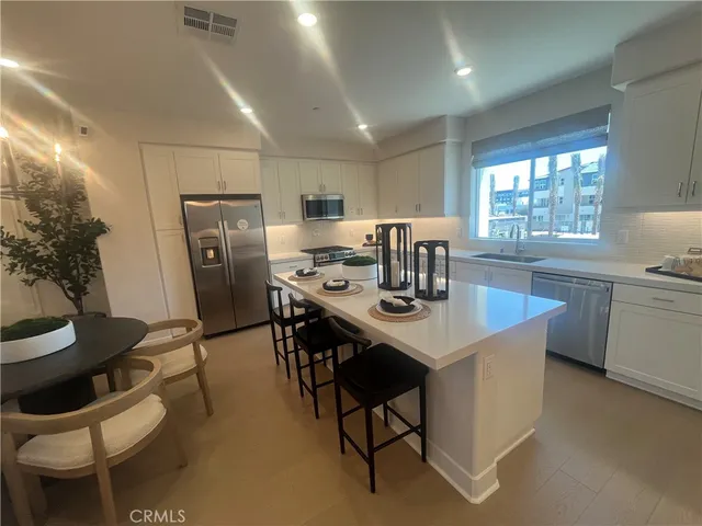 $4,600 | 1872 Union, Unit 25, Anaheim, CA 92805