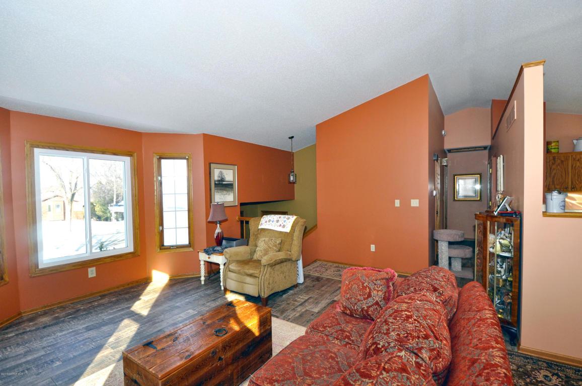 1146 33rd Street Northwest Rochester, MN 55901 - Photo 3 of 31