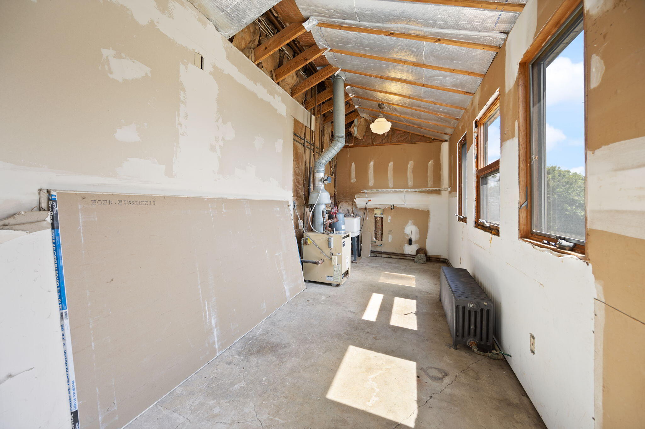 340 Henry Robinson Road Salvisa, KY 40372 - Photo 22 of 53 Utility Room